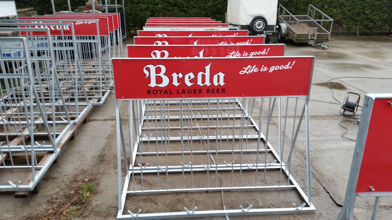Trekker Land Overname Voor Breda Bier uit Breda hebben wij ook al de nodige fietsenrekken met  reclame gemaakt en geleverd. – De Kornschuur
