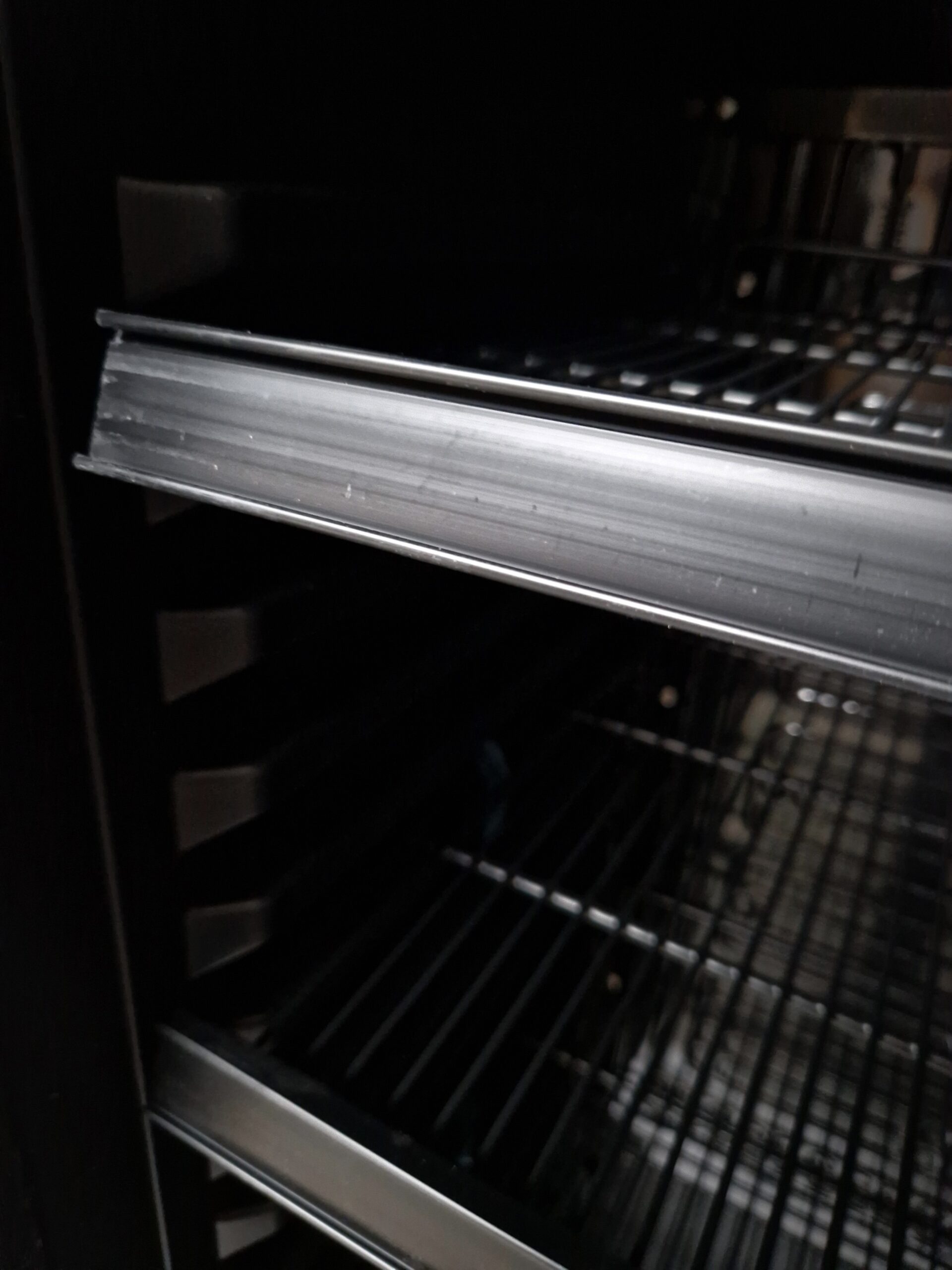 koelkast met reclame dekornschuur.nl 24